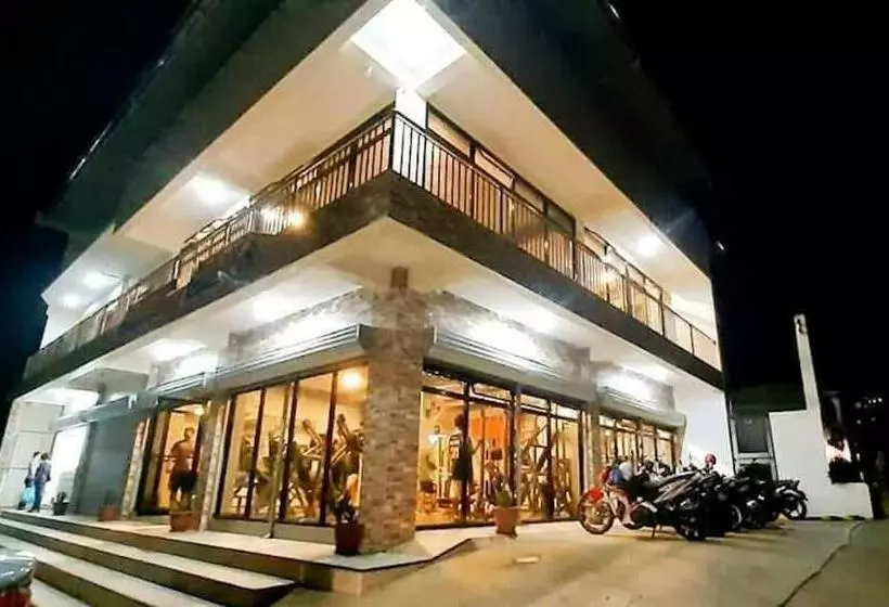 هتل Oyo 900 Tahanan Ni Kuya Juan