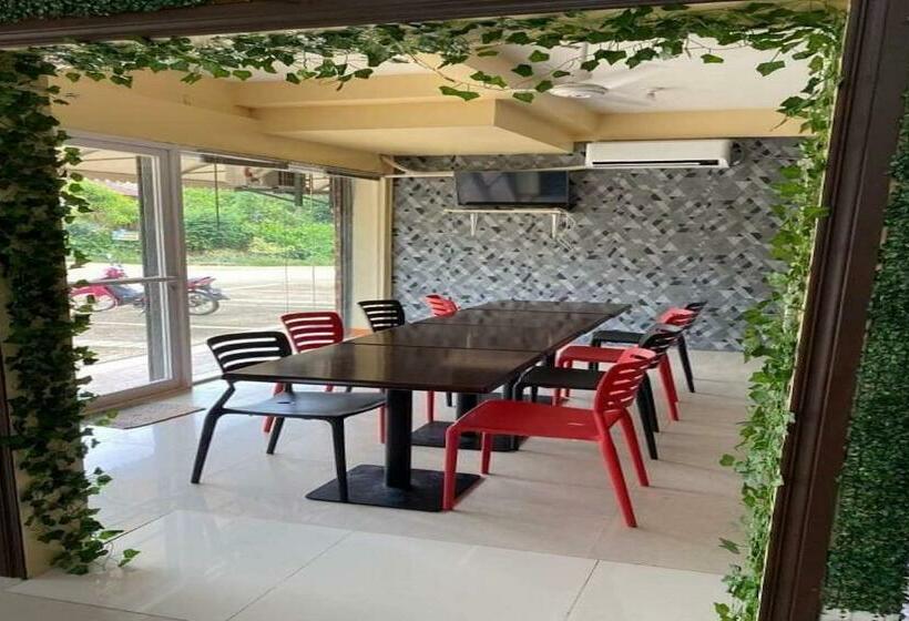 Hotel Oyo 900 Tahanan Ni Kuya Juan