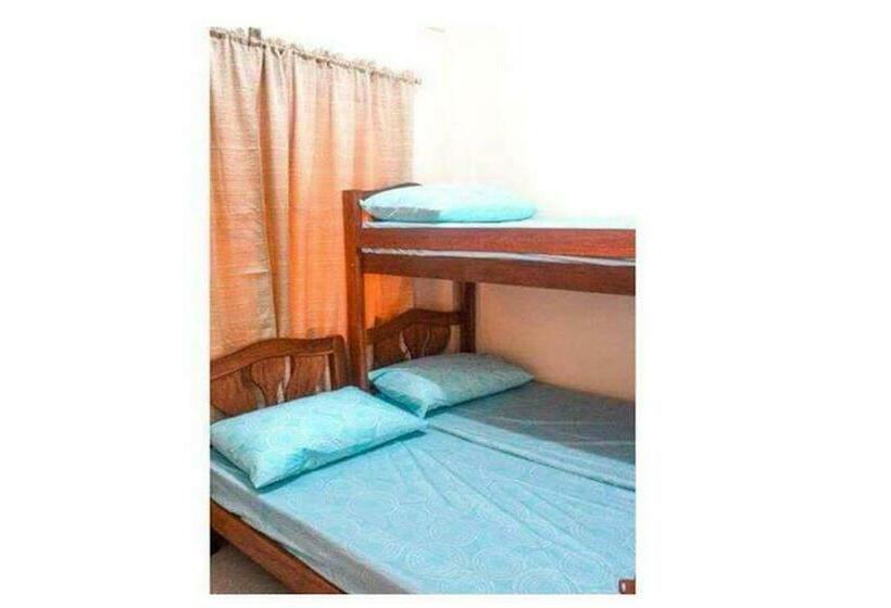 Hotel Oyo 900 Tahanan Ni Kuya Juan