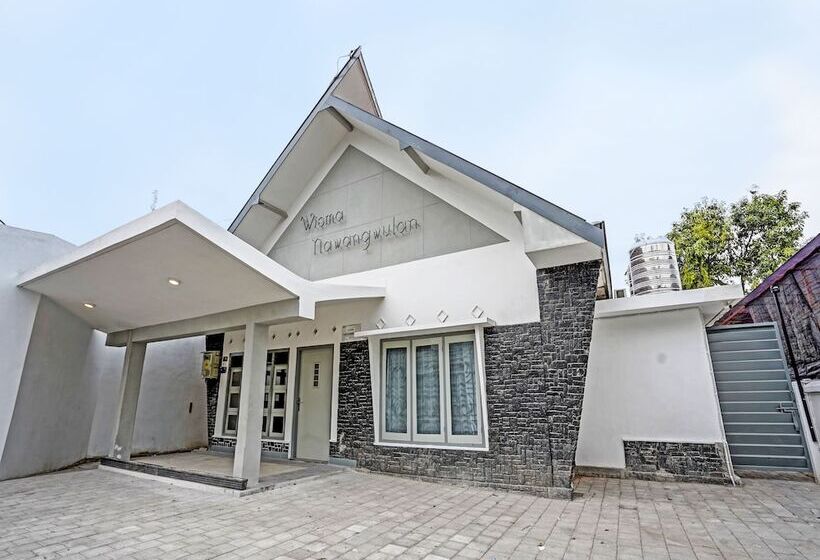 Hotel Oyo 91618  Nawangwulan