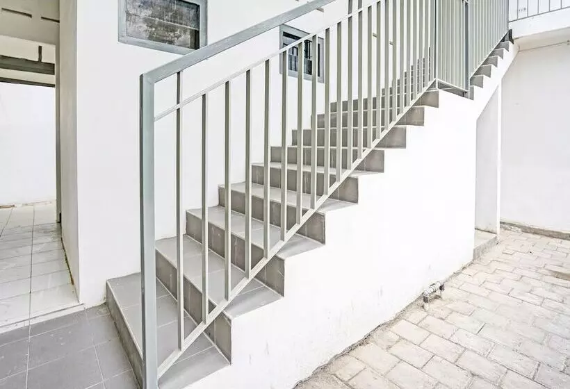 Hotelli Oyo 91618  Nawangwulan