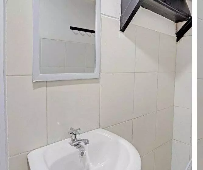 Hotelli Oyo 91618  Nawangwulan