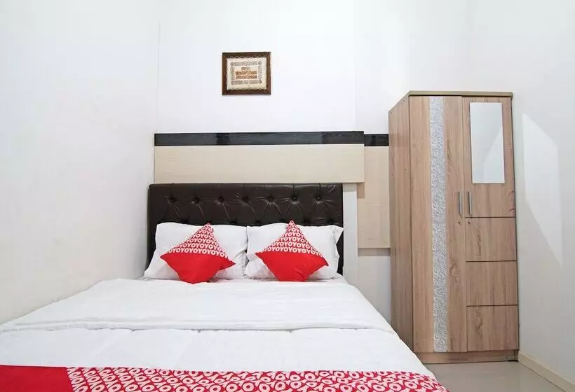 Hotelli Oyo 91642 Fhazel Residence Syariah