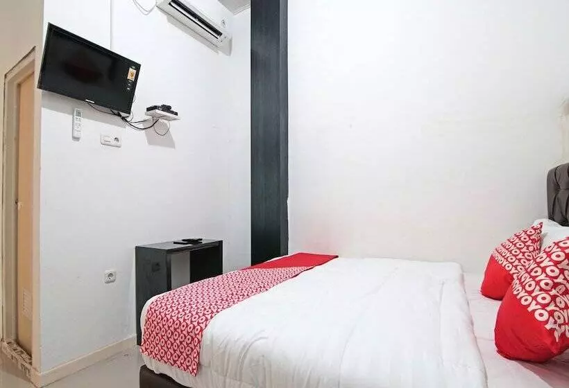 Hotelli Oyo 91642 Fhazel Residence Syariah