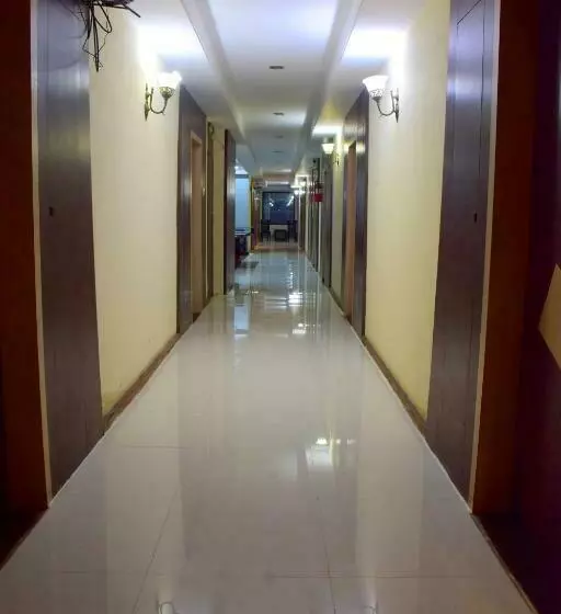 Hotelli Vatsa International