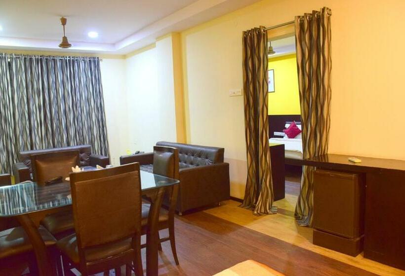 호텔 Vatsa International