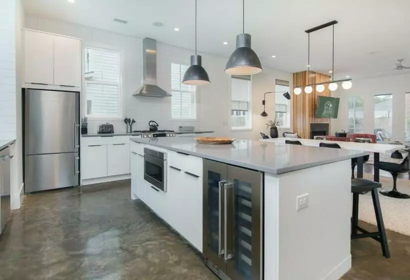 Music Manor 3 King Beds W Pool Mins To Beach&dt