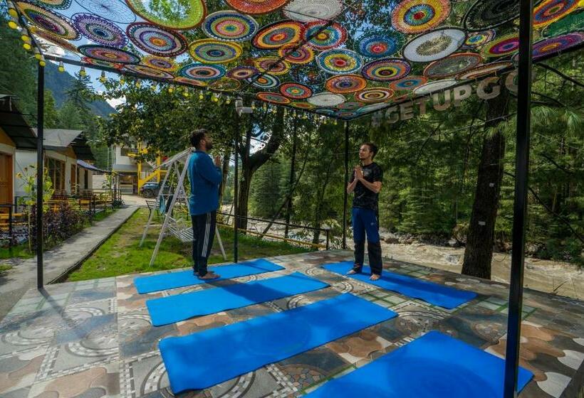 The Hosteller Kasol Riverside