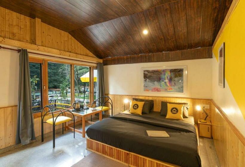The Hosteller Kasol Riverside