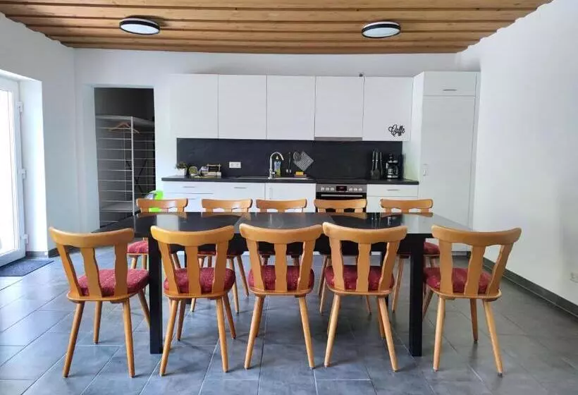 Zum Hüttenklaus   12 Personen Gruppenunterkunft In Den Bergen Mit Eigenem Badezuber