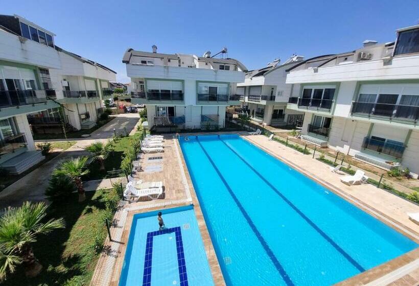 3 Bedrooms With Pool