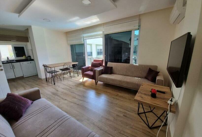 3 Bedrooms With Pool