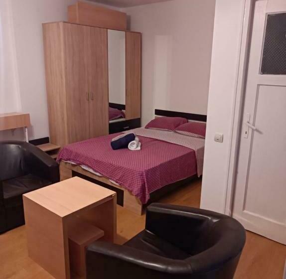 Central Best Cozy In