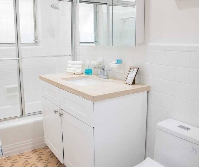 Cozy House With Patio, Fireplace, Parking   Hollywood, Florida