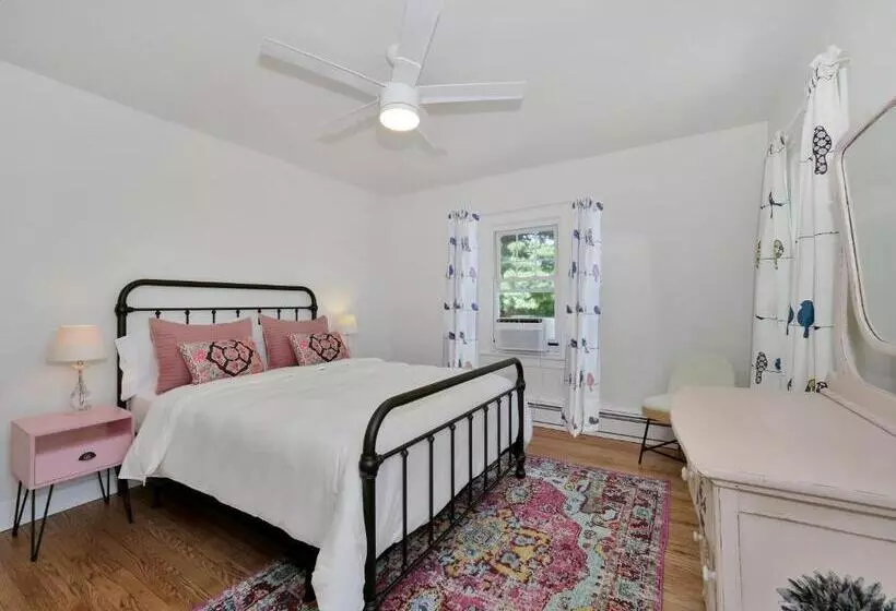 Deck View Of Hudson River & Mt Beacon / Boho Suite