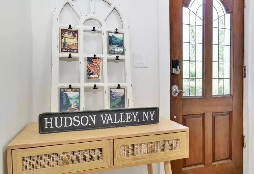 Deck View Of Hudson River & Mt Beacon / Boho Suite