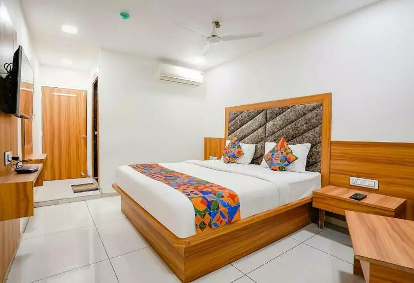 Fabhotel Silver Inn