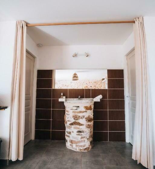 Mas De Baume, Mas Provençal Au Calme Avec Piscine