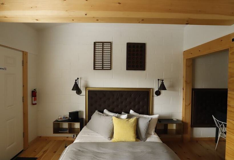 Мотель The Vine On Main