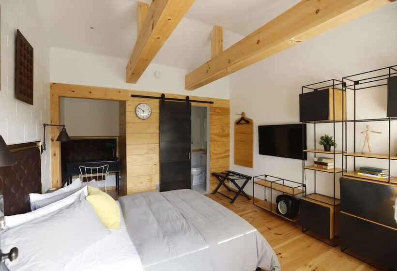 Мотель The Vine On Main