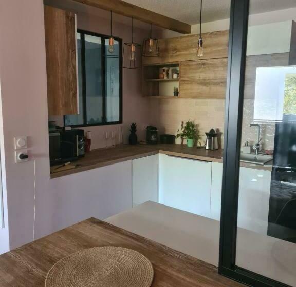 Résidence Neuve Avec Parking Intérieur Et Balcon