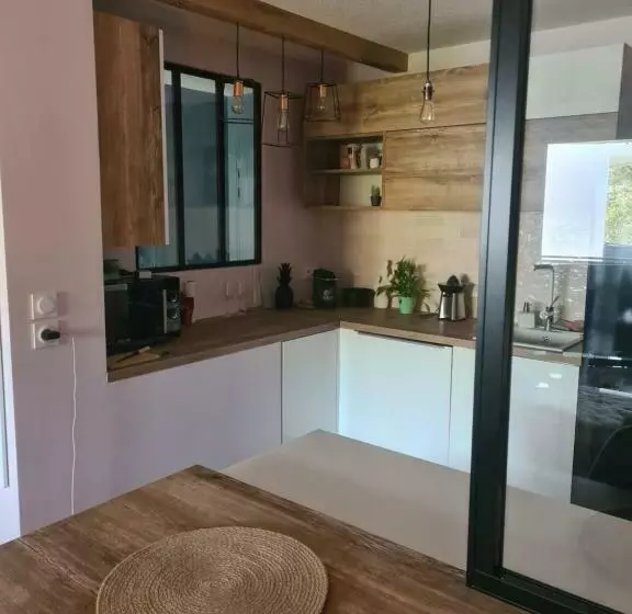 Résidence Neuve Avec Parking Intérieur Et Balcon