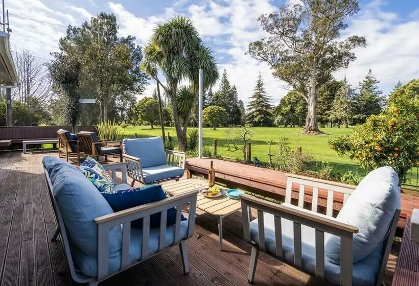 Stay And Play In Motueka