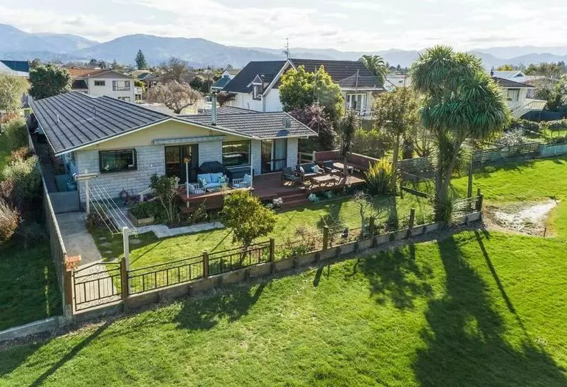 Stay And Play In Motueka