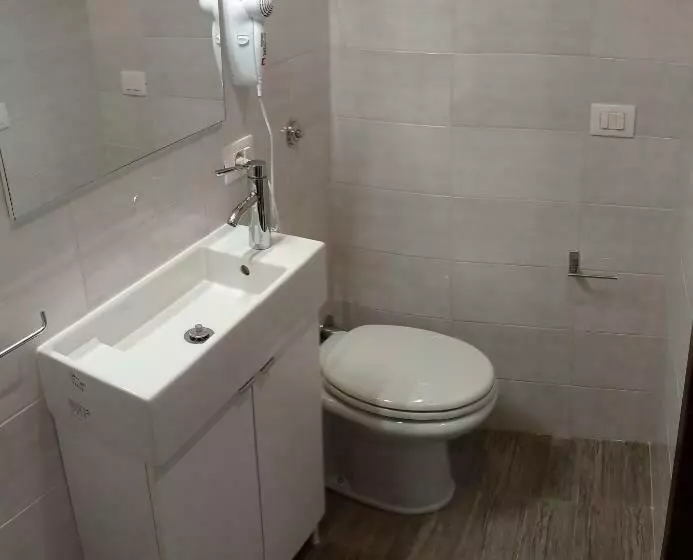 Argentino Minimal Room