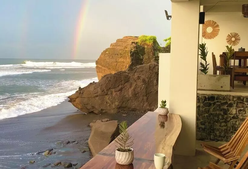 هتل Laola Surf Camp El Sunzal