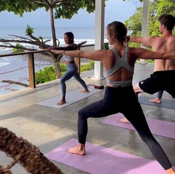 هتل Laola Surf Camp El Sunzal