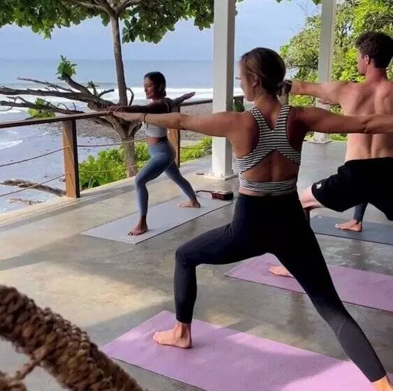 هتل Laola Surf Camp El Sunzal