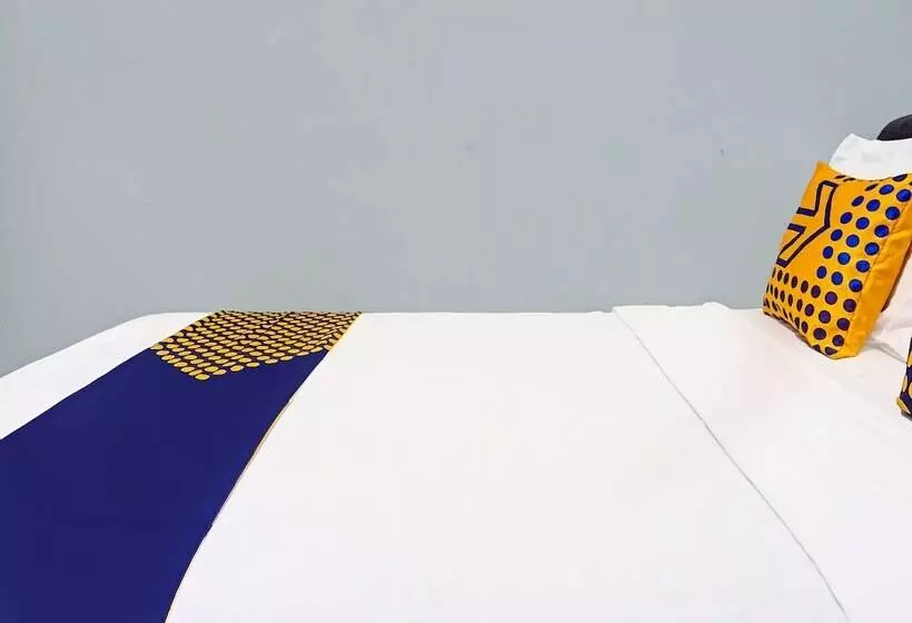 Hotelli Spot On 91600 Syariah Army Kost & Homestay