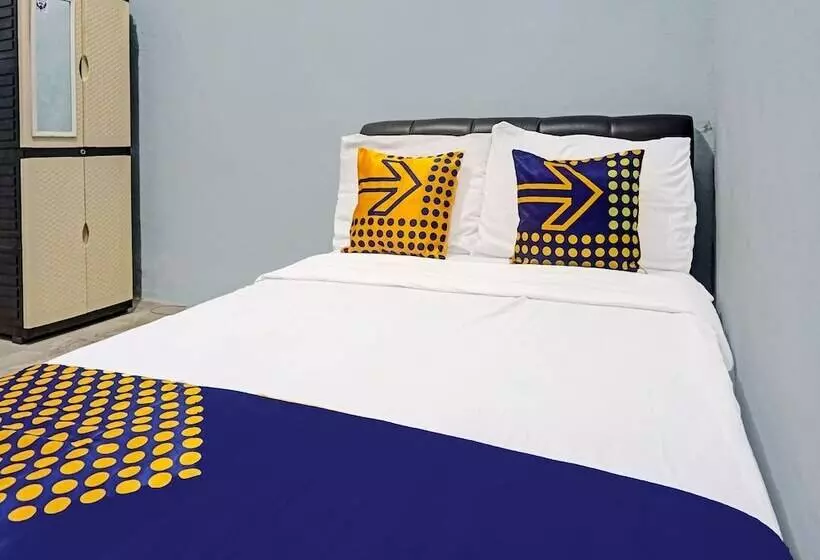 Hotelli Spot On 91600 Syariah Army Kost & Homestay