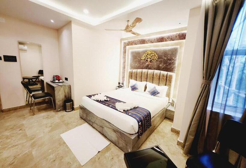 בית מלון כפרי The Greenstar Inn Premium