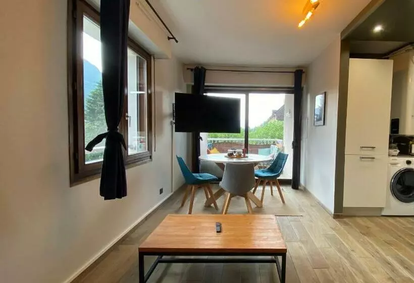 Le Malaga   Parking & Balcon, à 500m Du Lac !