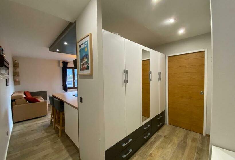 Le Malaga   Parking & Balcon, à 500m Du Lac !