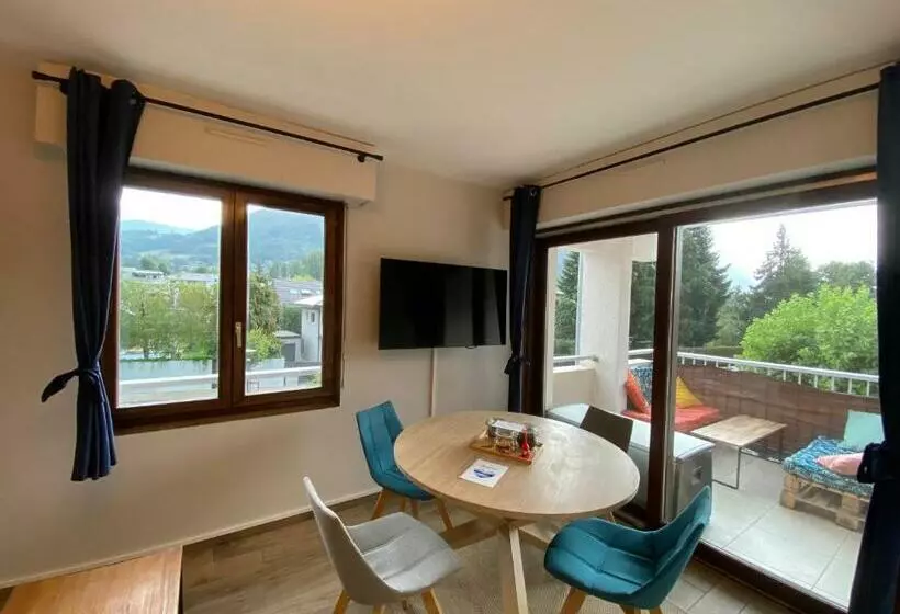 Le Malaga   Parking & Balcon, à 500m Du Lac !
