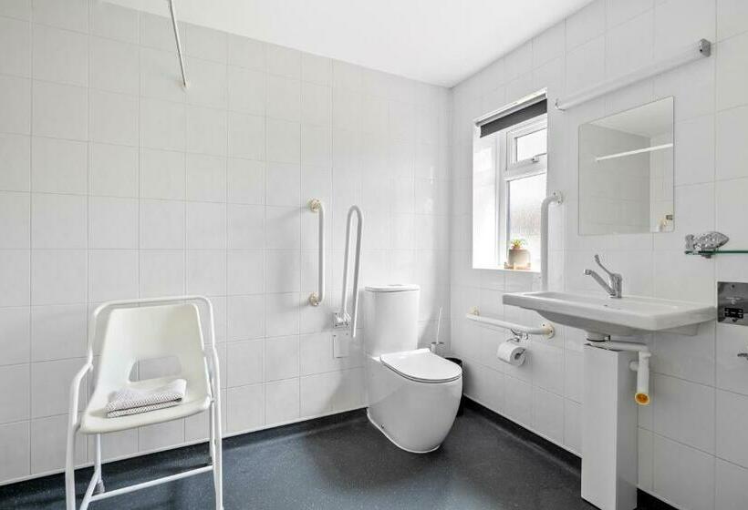 Number 4 Lytton Tree Lodge, Reydon, Southwold