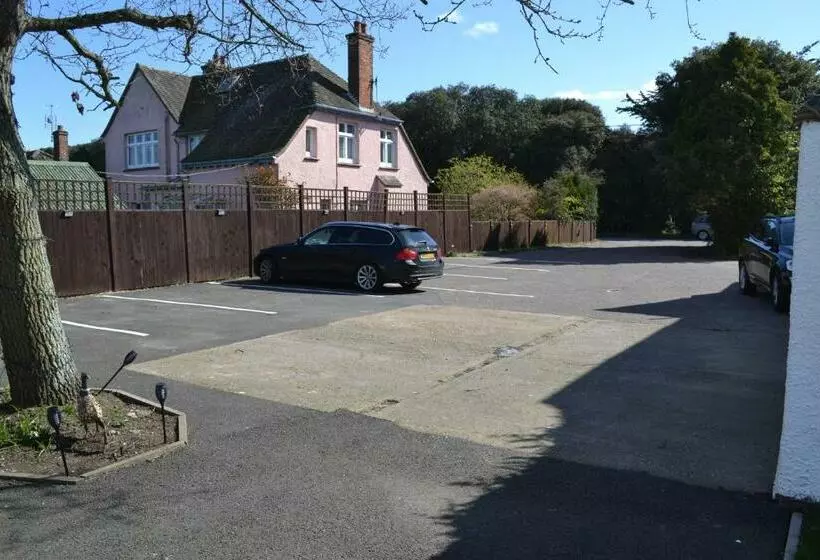 Number 4 Lytton Tree Lodge, Reydon, Southwold