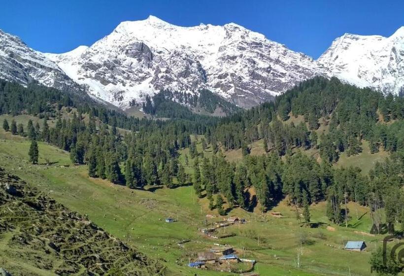 Hotel Kolahoi Heights Guest House