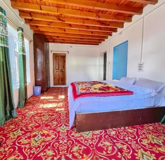 ホテル Kolahoi Heights Guest House