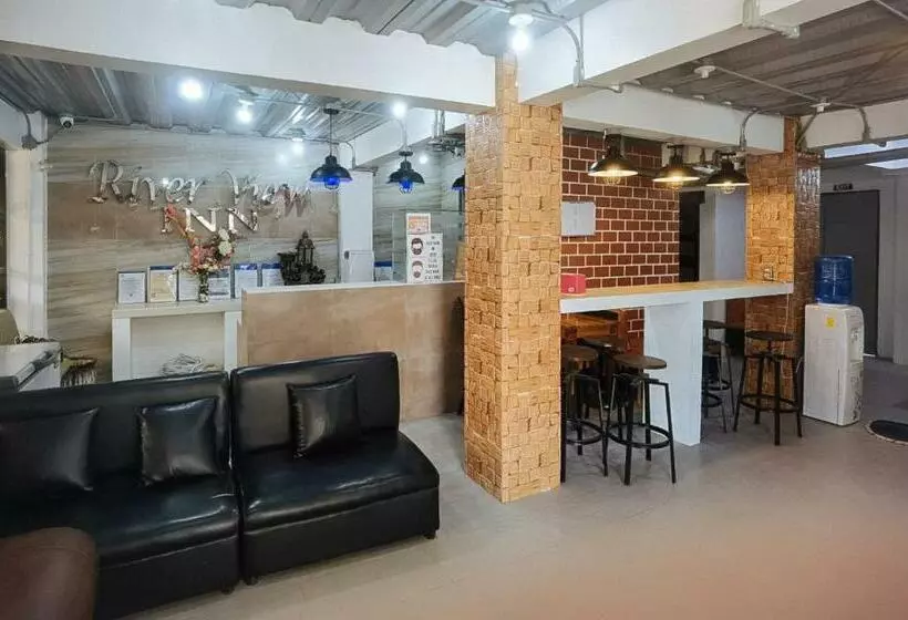 ホテル Urbanview At Balzain East Tuguegarao City By Reddoorz