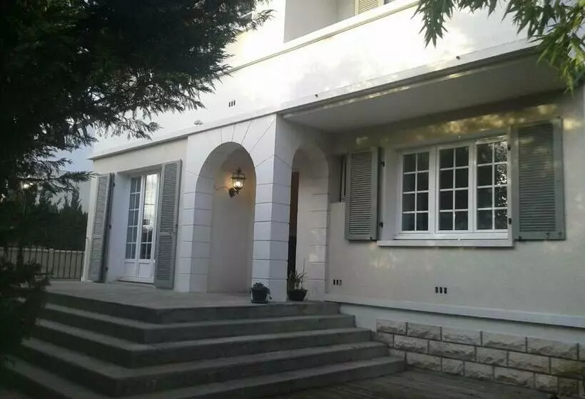House Outskirts Of Paris