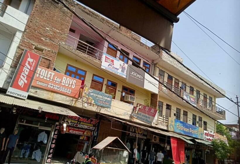 Laxmi Boys Hostel By Wb Inn