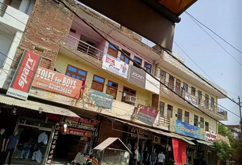 Laxmi Boys Hostel By Wb Inn