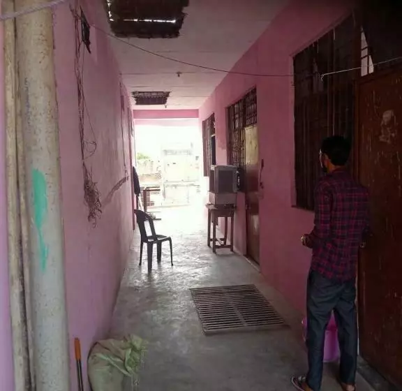 Laxmi Boys Hostel By Wb Inn