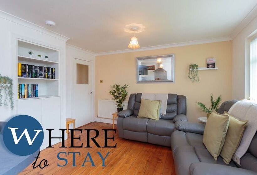 Lovely Apartment By The Hillwood Park Free Parking