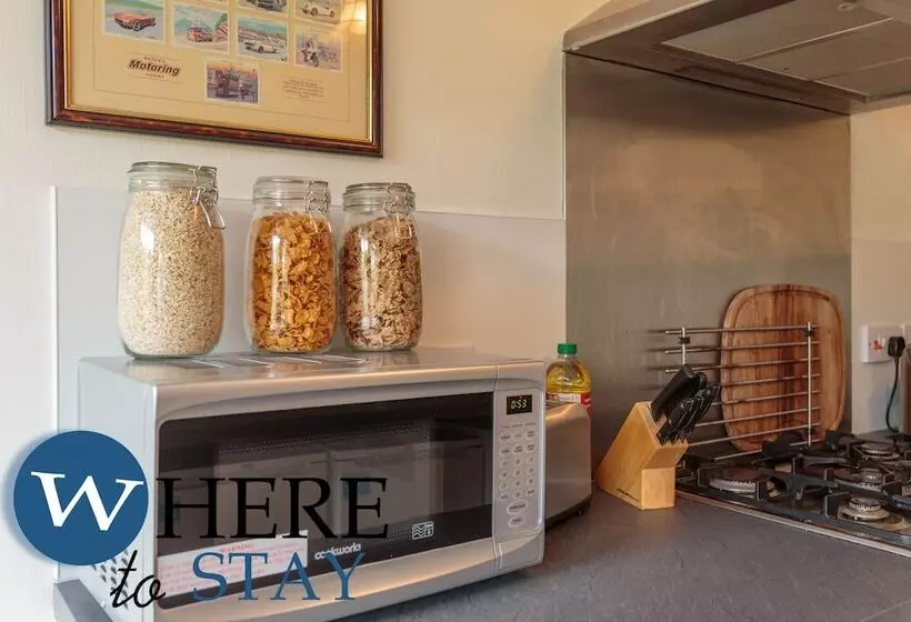Lovely Apartment By The Hillwood Park Free Parking