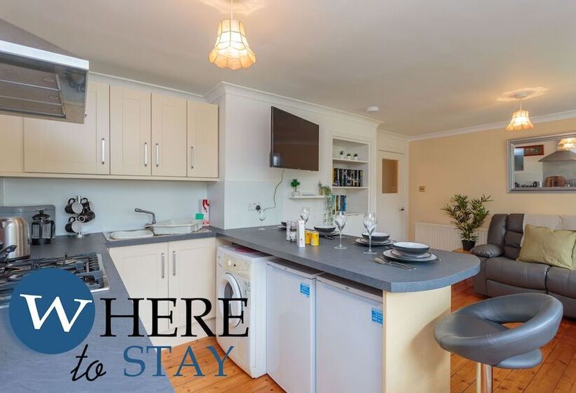 Lovely Apartment By The Hillwood Park Free Parking